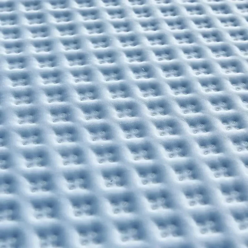 Matelas Rafraîchissant en Soie Glacée – Tapis de Lit Respirant, Lavable et Doux pour la Peau