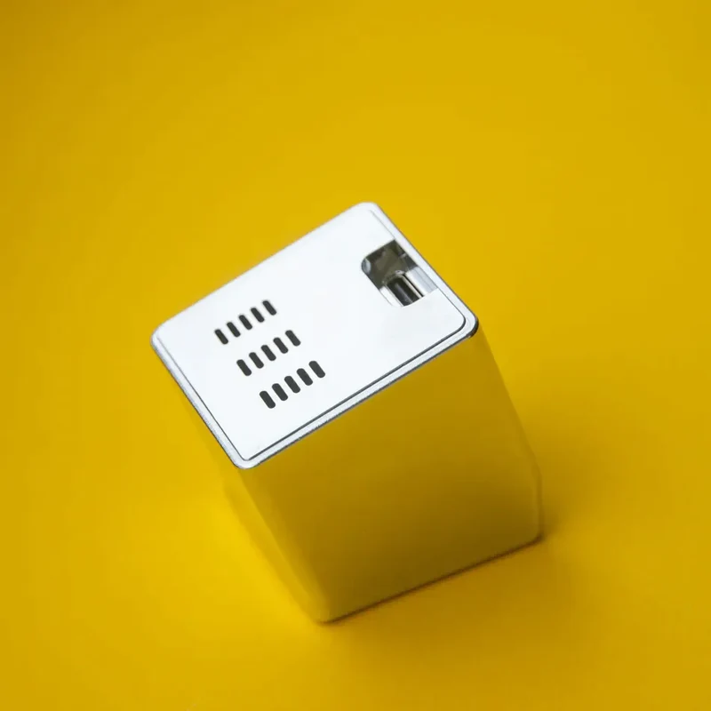 Mini horloge avec station météo intégrée