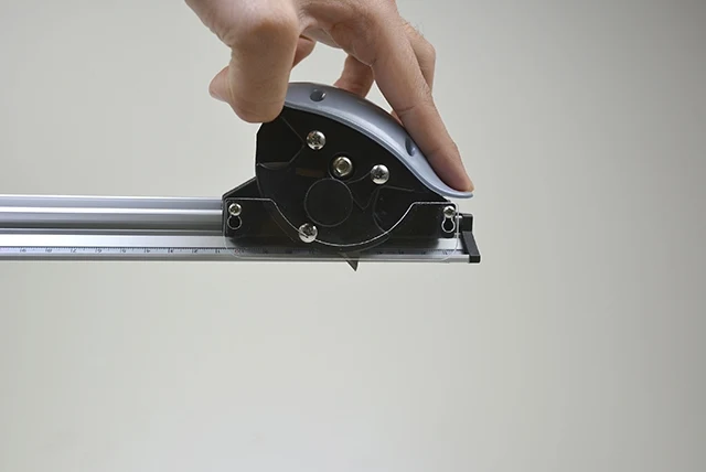 MT02 Manual Board Trimmer 27.5" – 78.75"