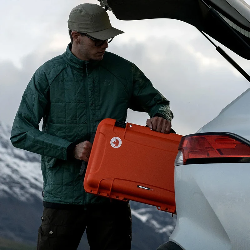 Valise Rigide à roulettes Nanuk 935 avec Séparateurs rembourrés (Rouge)