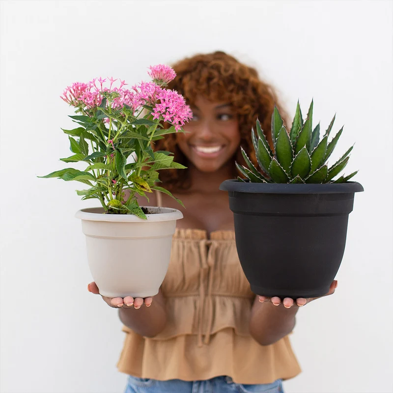 Bloem Ariana Self-Watering Planter in Charcoal