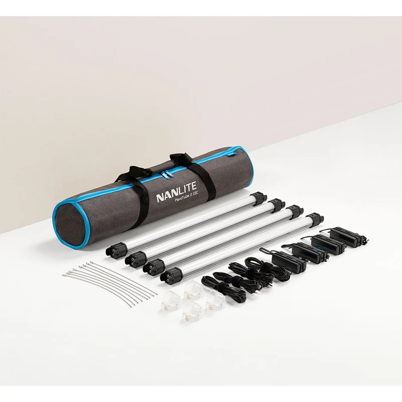 Tube de Lumière PavoTube II 15C LED RGBWW (Paquet de 4)