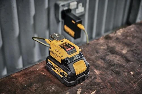 Chargeur portatif USB Dewalt DCB094K 5A