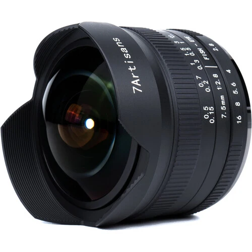 7.5mm f/2.8 II pour Sony E